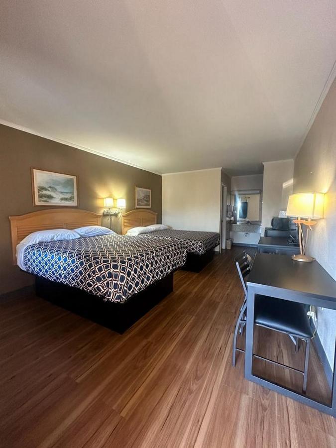 Loyalty Inn Rockingham Exteriér fotografie